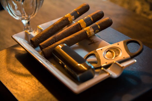 Beginners Guide on How to Cut, Light and Smoke Cigars